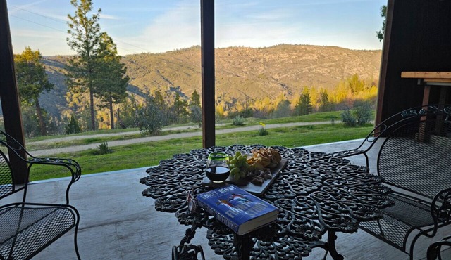 Monarch Trails · Wine Country Retreat