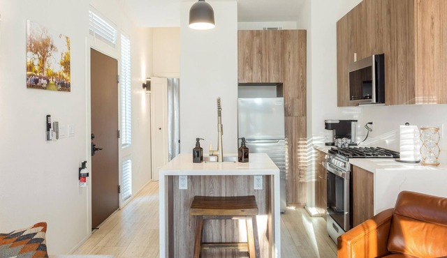 Native Falls Cabin (1BR Modern) - 1 bedroom, 1 bath Deluxe Cabin