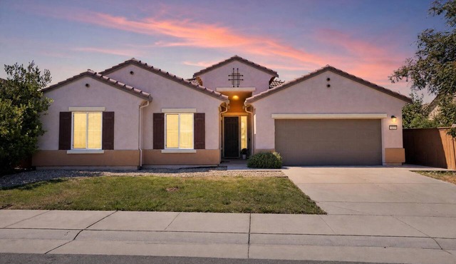 NEW! Elk Cove Couple's Basecamp in Elk Grove