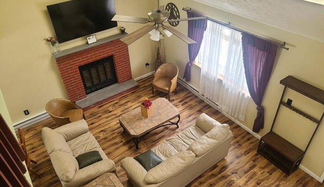 Newly Remodeled 5 Bedroom Chalet in Prime Pocono in Tobyhanna