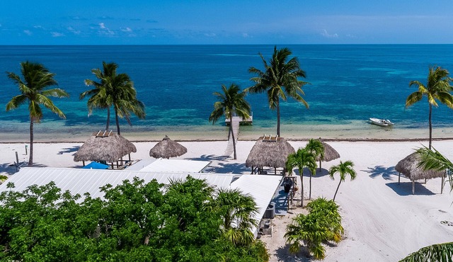 Oceanfront Duplex with Beautiful Beach & Dock for Boat Access - Dogs OK in Long Key