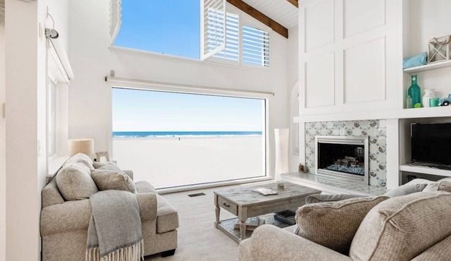 Oceanfront Home with Giant Picture Windows, Gas Fireplace, and Free WiFi in Oxnard