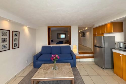 Oceanfront, views & amenities!