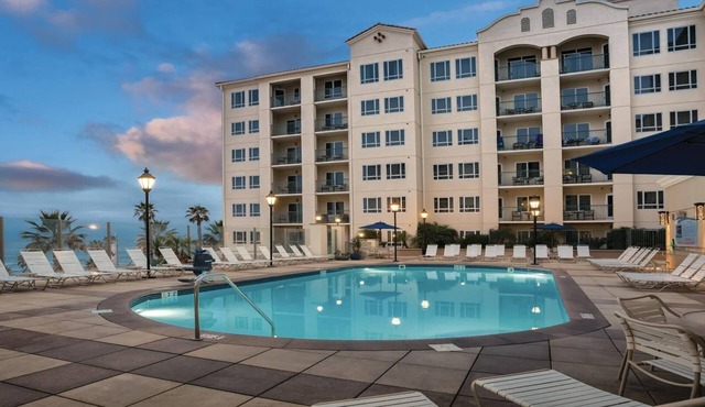 Oceanside Pier Resort 2BR – Ocean Views & Beach Walks in Oceanside