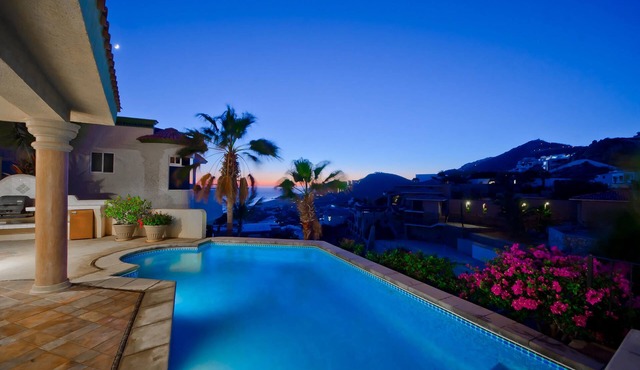 Oceanview Cabo Villa Near Downtown w/Heated Pool, Hot Tub, Ocean & Beach Views
