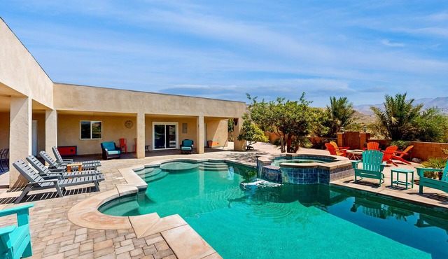 Painted Hills desert retreat with 5-acre compound with saltwater pool & spa