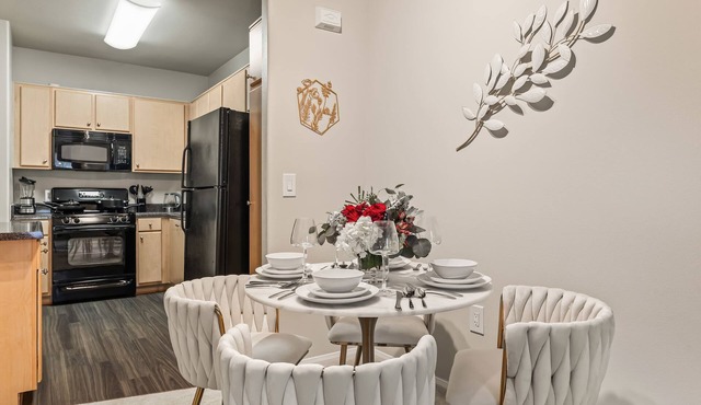 Palaya Stay 1BR Oasis 2.5 mi to Marina & Beach in Marina del Rey