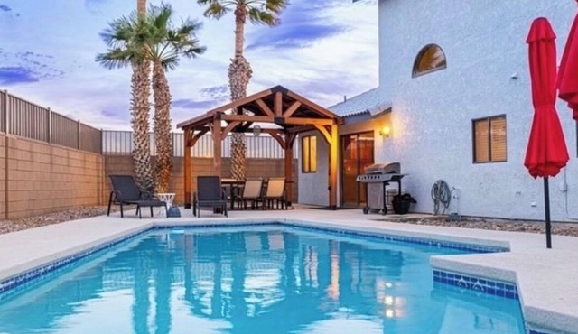 Pool Home! just MINUTES to Laughlin, Casinos, Colorado River, Lake Mohave