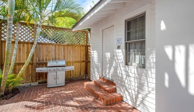 Pool, Pet Friendly, & Near Duval - Sugar Pie Suite in Key West
