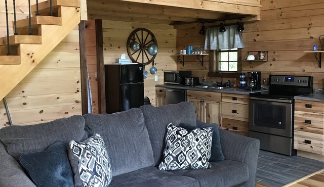 Private 2 bedroom Cabin with Large Covered Deck in Beaver