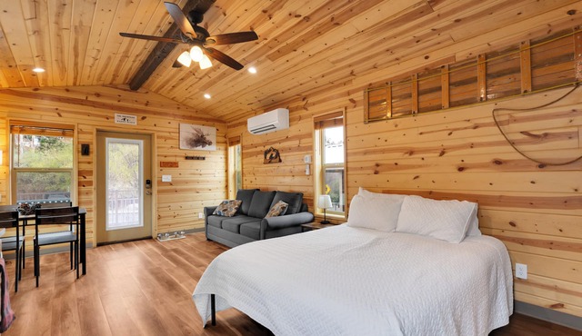 Quaint Cabin 14 - Mt. Lemmon Hotel, Summerhaven, Arizona