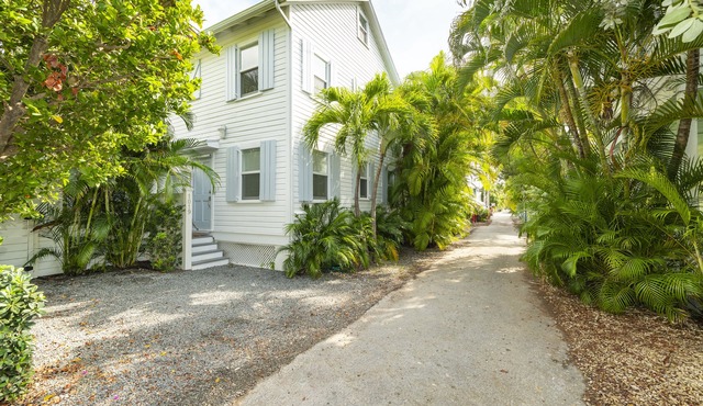Quaint, Quiet & Convenient - CasaBianca is The Perfect Old Town Sanctuary in Key West
