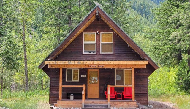 River House - Cabin at Lost River in Mazama