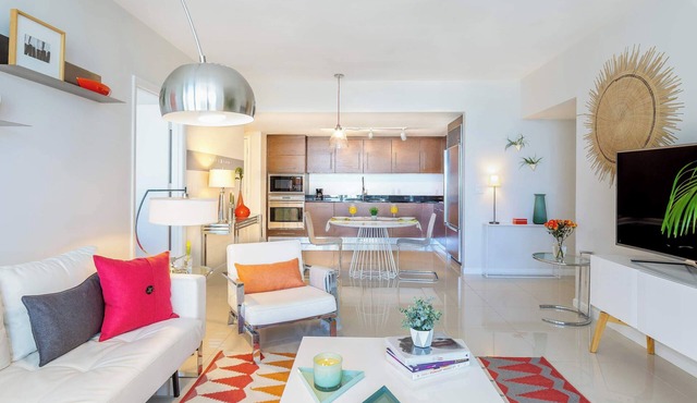 Riverwalk Chic Suite | Brickell's High Walk Score in Miami