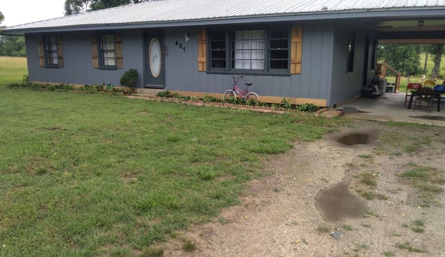 Rocking J Ranch House in Cove