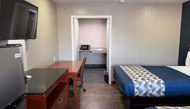 Rodeway Inn & Suites in Ada