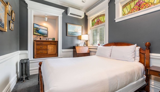 Room 101 - Unique Accommodations in Seattle's Capitol Hill in Seattle