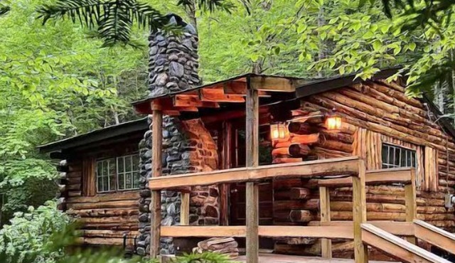 Rustic Log Cabin #7 - “Streamside” in Lisbon