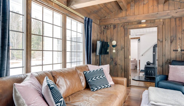 Rustic Mountain-View Farmhouse on 159 Acres in Guildhall