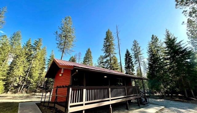 Rustic Vacation Rental Surrounded by Nature in Montana in Thompson Falls