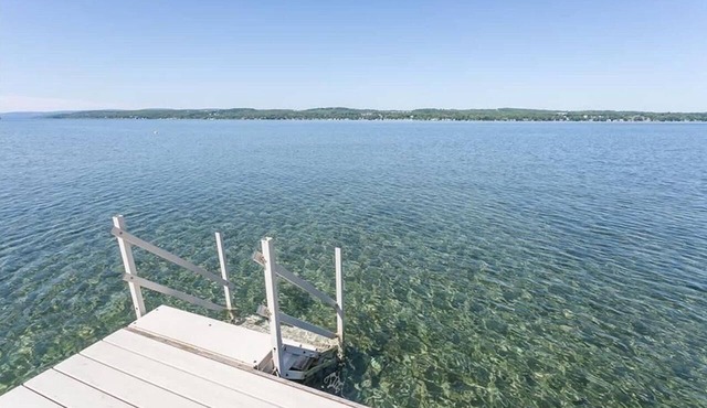 Sandy Beach Haven - Modern Canandaigua Lake House in Canandaigua