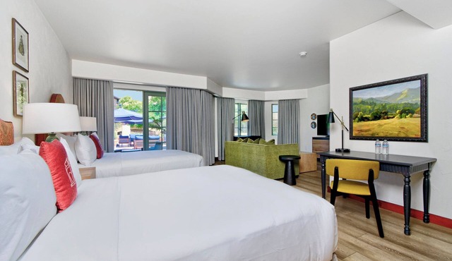 Serene Room with Outdoor Pool & Free Parking, Near Silicon Valley in Los Gatos