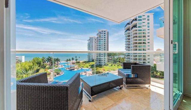 Shangri-La T5-7B | 4BR Puerto Vallarta Oceanfront