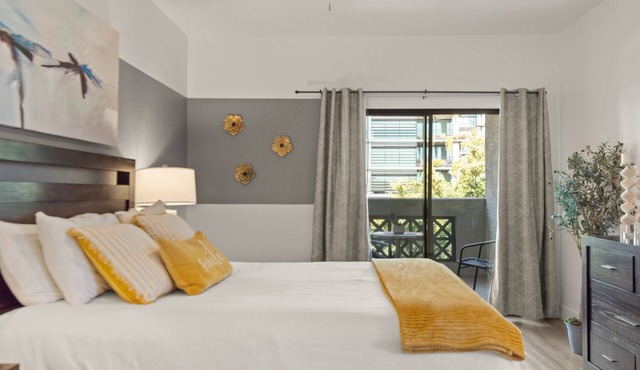 Shopping District | Urban Cosmopolitan Suite | Upgraded