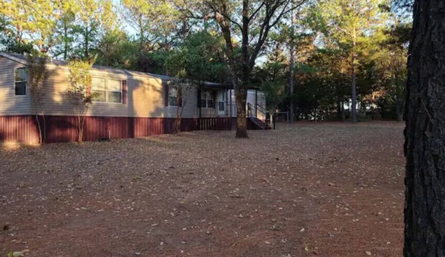 Spacious 3 BD/2 BA home close to 69 and 9A Hwy in Eufaula