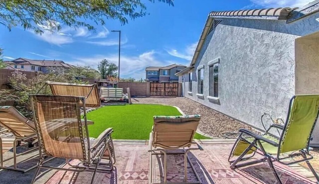 Spacious 4-bedroom house in tranquil Florence with AC and gym in Florence