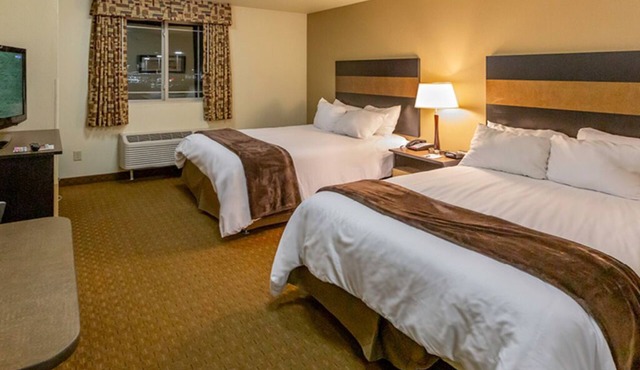 Spacious Dickinson Retreat – 2 Full Beds for Friends or Family Near Attractions in Dickinson