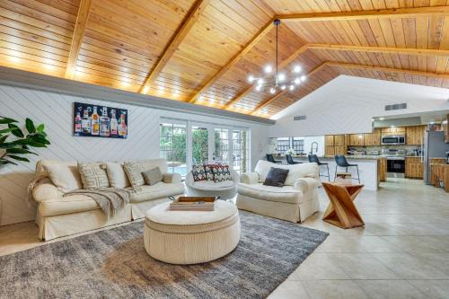 Spacious Family Escape w/Pool in Deerfield Beach! in Deerfield Beach