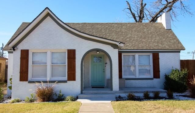 ✔ Spacious & Modern + Pool Table + Great Location in San Angelo