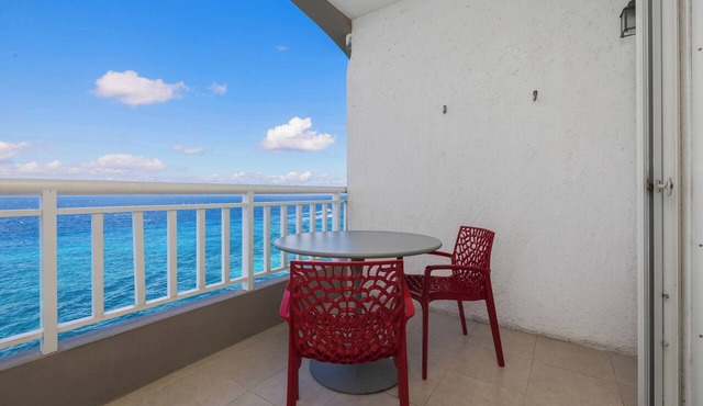 Spectacular Top Floor Oceanfront One Bedroom Penthouse in Downtown Cozumel