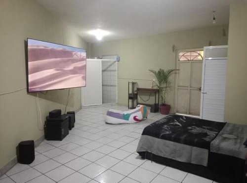 Studio Comodo, Sencillo y Privado