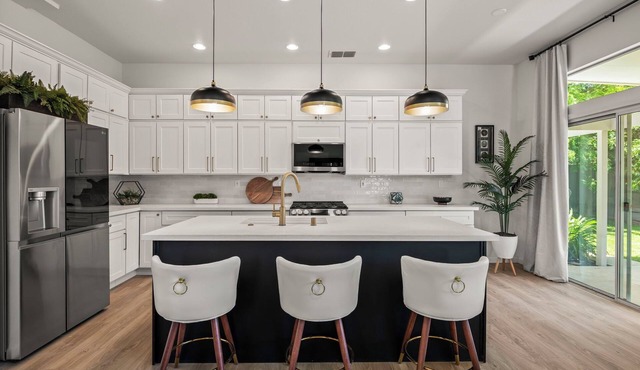 Stylish 3BR Rocklin Home/King Bed/Garage/Long Stays Welcome