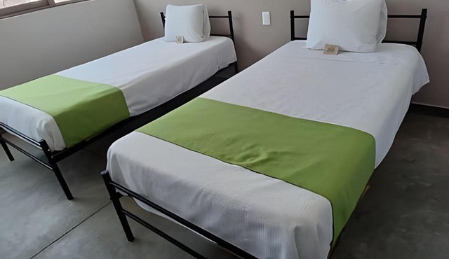 SUITE Clavel, AA, cocineta, baño privado, ubicació