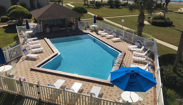 SUMMER BOOKING SPECIALS ~ BEACH SERVICE INCLUDED ~ SPEND SOME TIME AT THE BEACH! in Miramar Beach