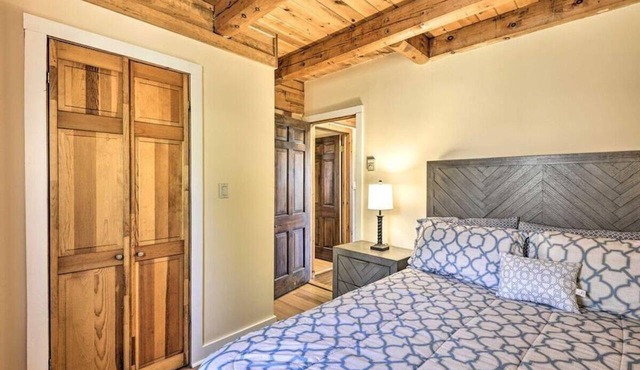Summer Escape · Poconos Stay in Pleasant Mount