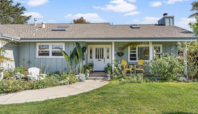 SUMMERTIME FUN @ 26TH AVE BEACH HOUSE HOT TUB, GARDEN, FAMILY FRIENDLY