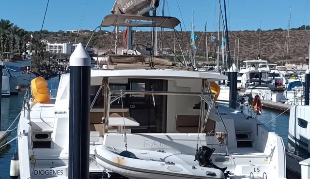 Sun-Kissed Sailing in Mar de Cortez: A Baja California Sur Beach Experience