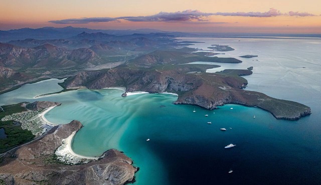 Sun-Kissed Sailing in Mar de Cortez: A Baja California Sur Beach Experience