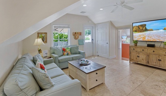 *SUZY'S PARROT PERCH @ OLD TOWN* Condo + Last Key White Glove Service. in Key West