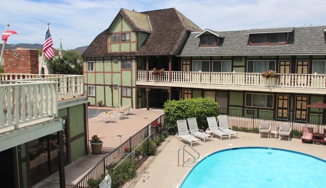 Svendsgaard's Lodge- Americas Best Value Inn & Suites in Solvang