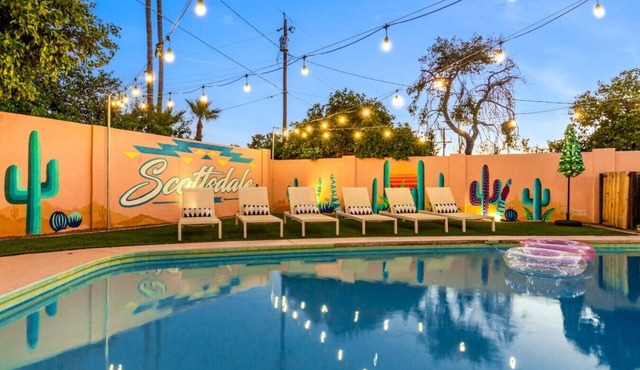 Turquoise Sunset - Pool! 5 Mins to Old Town!