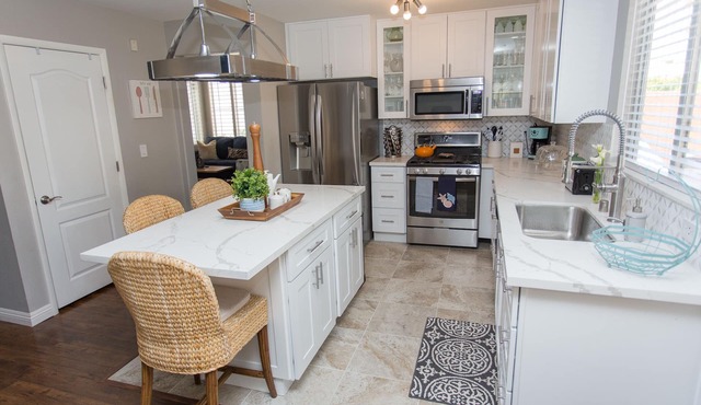 Unique, peaceful & fully remodeled 4 bedroom house 15minutes away from the Strip