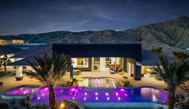 Via Las Palmas Dream! 5 Acres, Infinity Pool in Thousand Palms