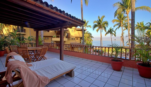 Villa 6 people Los Tules Terrace facing the sea