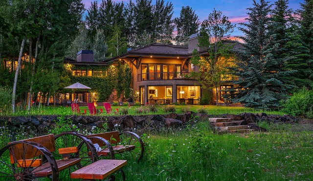 Villa Fleuve, luxury property in Sun Valley Idaho in Ketchum