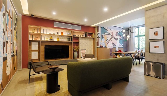 w Sunlit Loft w Private Terrace in Tabacalera
